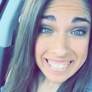 Meet your Posher, Brianna